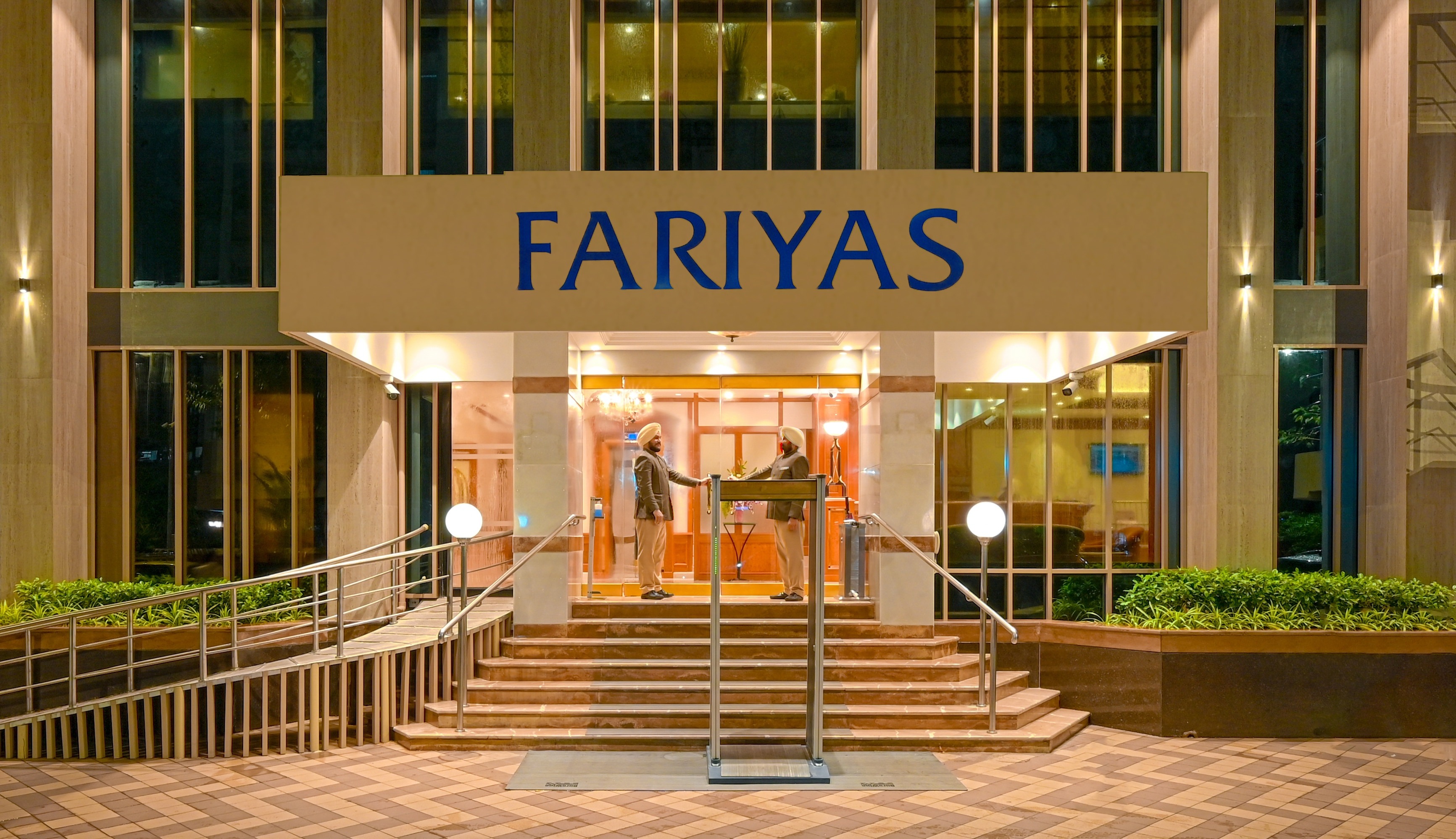 FARIYAS HOTEL MUMBAI